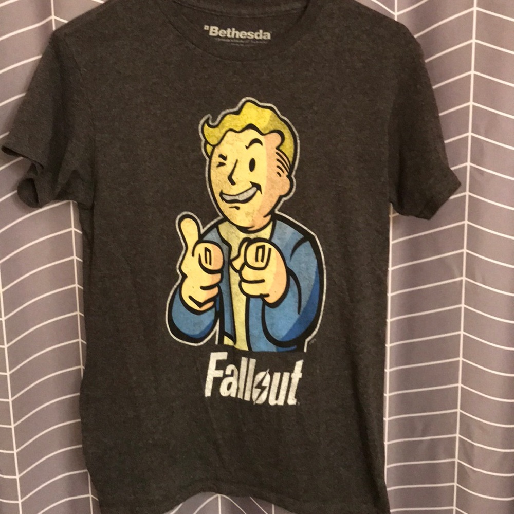 FALLOUT T-shirt